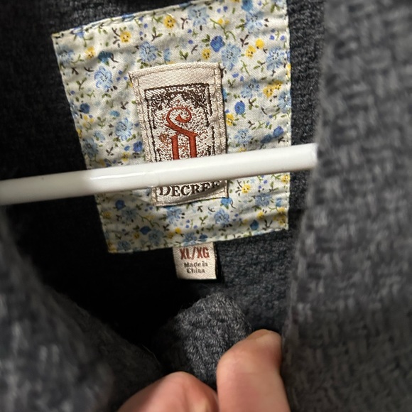 Decree Xl/XG jacket - Picture 3 of 3